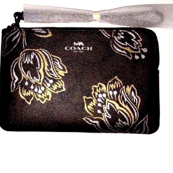 Coach Handbags - 🖤COACH🖤 Wristlet